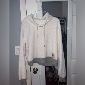 Hollister Fluffy Cropped Hoodie, size L, very comfortable, super warm and cozy